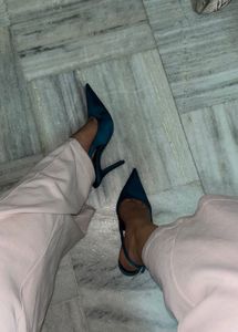 ZARA Elegant Teal Pointed Toe Heels