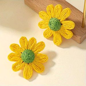 Yellow Daisy Raffia Earrings🌻