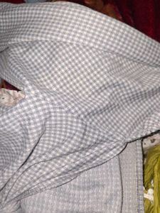 Chic Gingham Tie-Front Crop Top