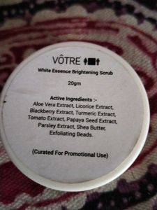 VOTRE white Essence Brightening Scrub