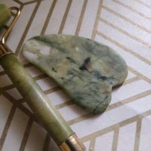 Jade Roller &amp; Gua Sha