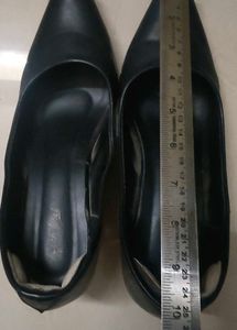 Classic Black Pointed Toe Heels