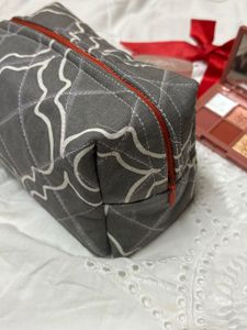 Stylish Quilted Makeup Pouch