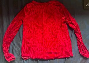 Animal pattern velour top