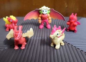 set of 5 kinder Joy dragon toy figures