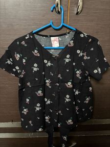 Chic Floral Tie-Front Button-Up Top