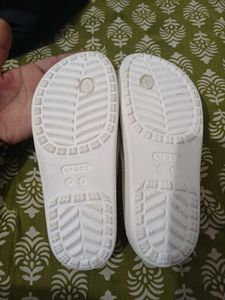 Crocs unisex croslite thong flip flop