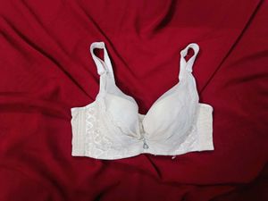 🇳🇿💫🎀Comfortable White Lace Bra