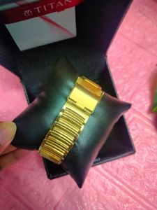 Titan Gold Watch original