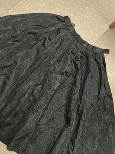 Elegant Black Midi Skirt