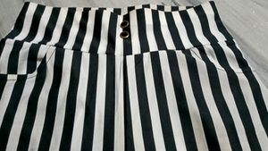 ZEBRA STRIPPED JEGGINGS