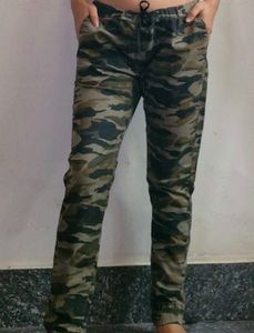 Camouflage Army print Cargo Pants