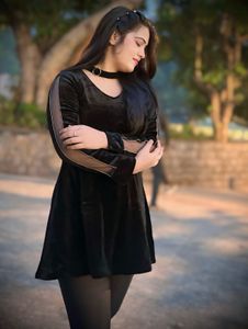 Elegant Black Velvet Dresss only
