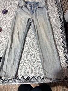 Light Wash Relaxed Fit Jeans
