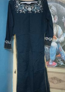 Elegant Navy Blue Kurta with Floral Print