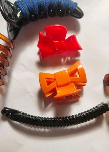 Total 6 Hair Accessories