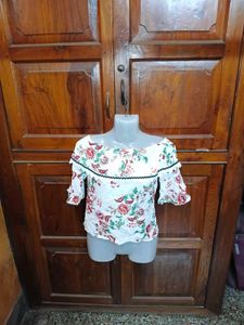 Floral Off-Shoulder Blouse
