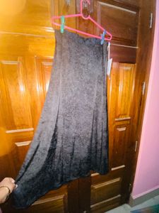 Elegant Textured Maxi Skirt