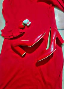 Chic 🍒  red Heels 👠 and Bell Sleeve Mini Dress