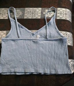 H&amp;M blue basic cropped top