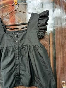 Chic Black Square Neck Ruffle Top