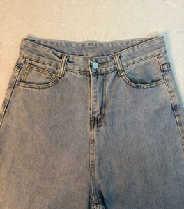 Light Wash wide leg Jeans