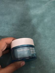 Plum &amp; Neutrogena Skincare Set
