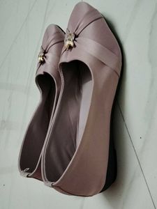 144.Elegant Women's bellies