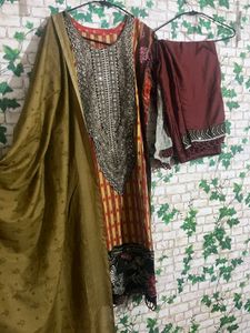 beautiful pakistani suit