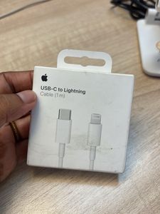 ORIGINAL Apple USB-C to Lightning Cable (1m)