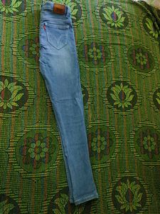 Levi's Jeans - Light Wash Denim