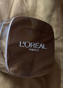 L'Oreal Paris Aura Perfect Clinical Day Cream