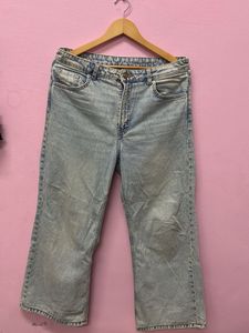 Light Wash Cropped Wide Leg Jeans