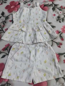 Cute Floral Print Top and Shorts Set