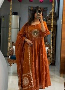 ETHNIC Orange Kurta Set with Dupatta