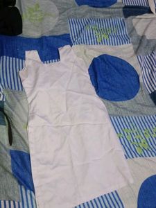 Sleeveless kurti 28 bust