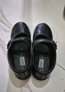Pairs Of 2 Black N White Casual School Shoes Girl