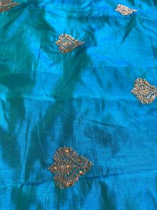 PRICE DROPPED👈🏻Teal &amp; Gold Embroidered Saree