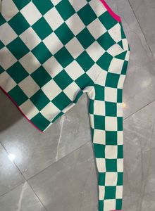 💚✨ Green &amp; White Checkered Top ✨💚