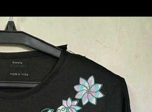 Chic Black Butterfly &amp; Floral Embroidered Top