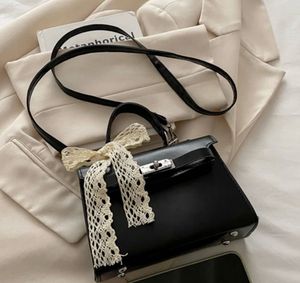 savanaa Cute little black bag Lace Bow