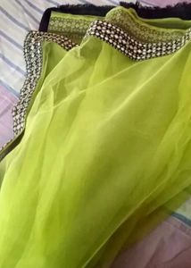New Saree,Blouse Pc💚bangles 🩷 earrings