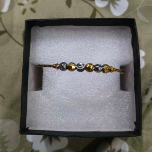 Elegant Beaded Bracelet