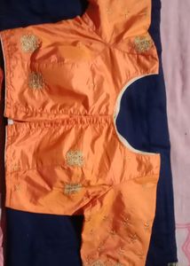 👌NewGajar Orange Colour Paded Blause👌