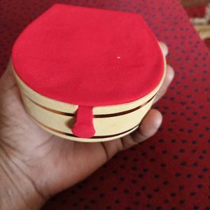 Red &amp; Gold Decorative jewelry Box