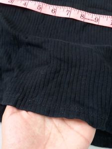 Black Ribbed Crop Top