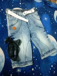 Denim Capri Pants w/ Belt