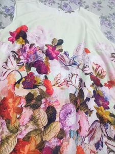 Polysatin Bodycon Floral Dress