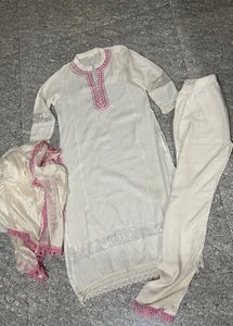 Elegant White Kurta Set with Pink Embroidery