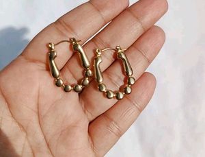 Elegant Gold Tone Hoop Earrings